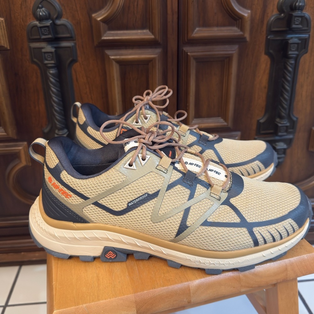 Hi-Tec‎ Mens Waterproof Hiking Shoes Tan Blue Low Top Trail Sneakers